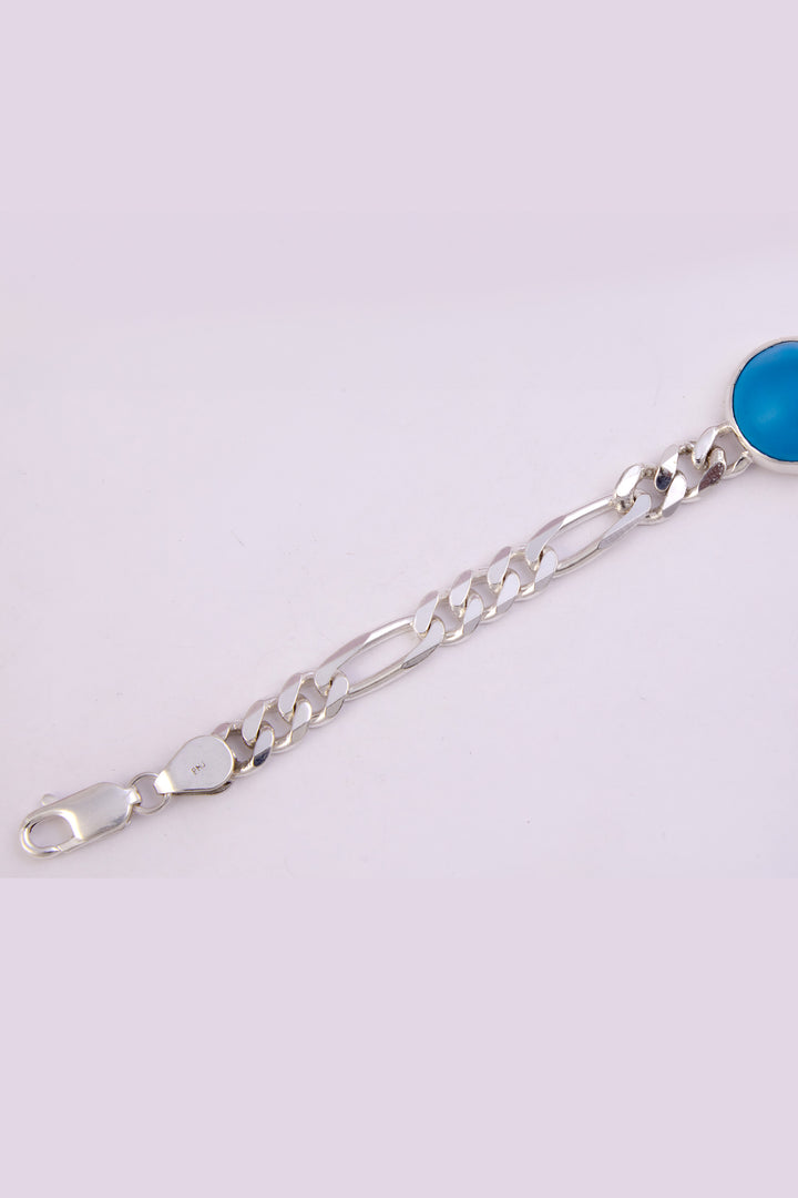 A STONE WRISTLET