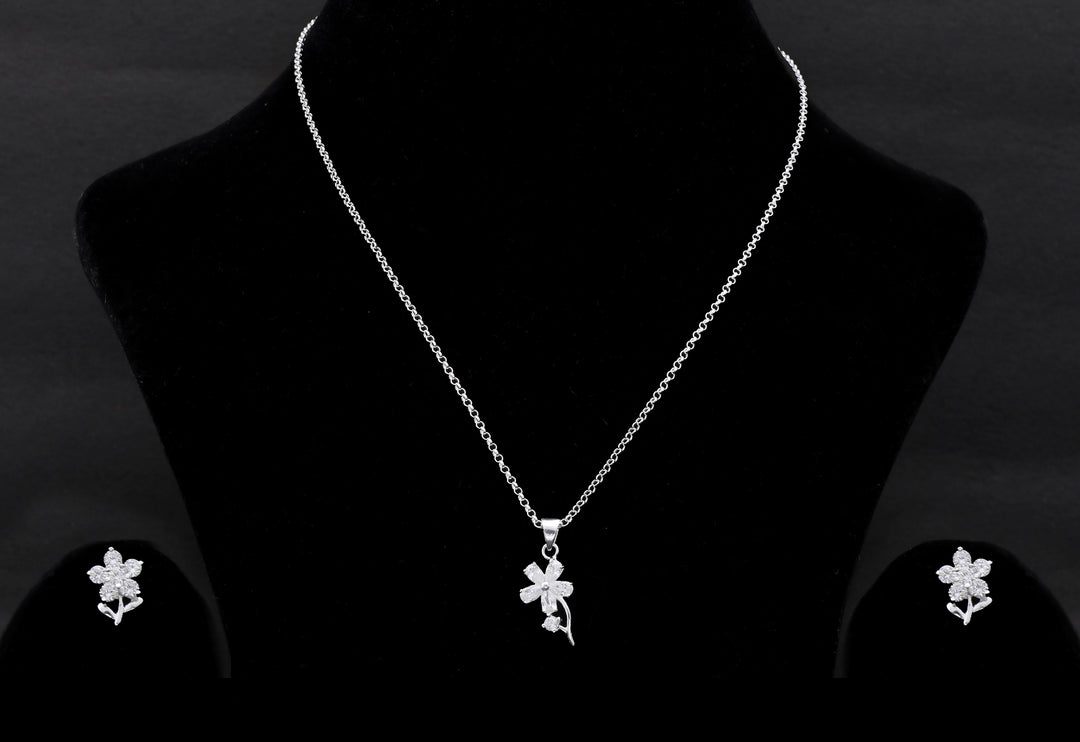 Fleur Sparkle Necklace Set